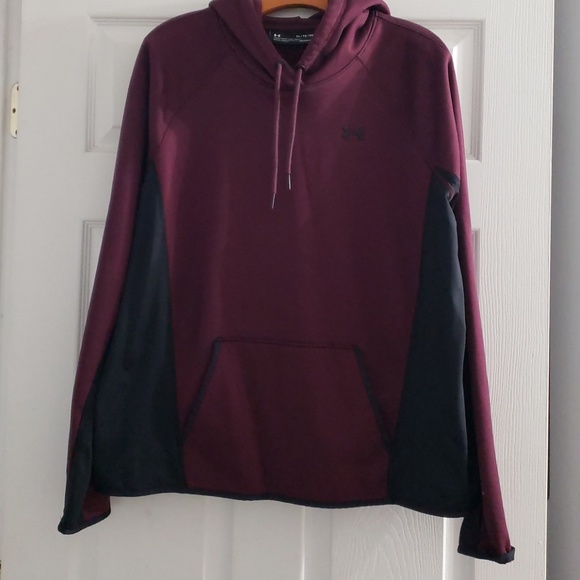 Under Armour Tops - Under Armour sweater